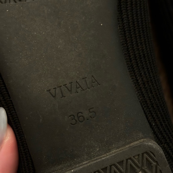 ❗️SOLD❗️Vivaia square toe mary jane 6.5 wide - Picture 5 of 9